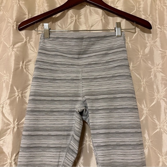 Lululemon High Times Pant Luxtreme Leggings Cyber Stripe White Silver Fox - Picture 5 of 15